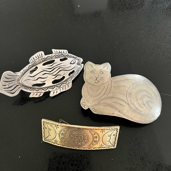 un known Accessories - Vintage Hair Clips Lot Of 3 Barrette Etched Metal Cat FIsh Celestial folk art